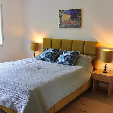 Roemerstrasse דירה