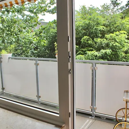 דירה Roemerstrasse ניאוס