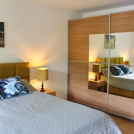 Roemerstrasse ניאוס